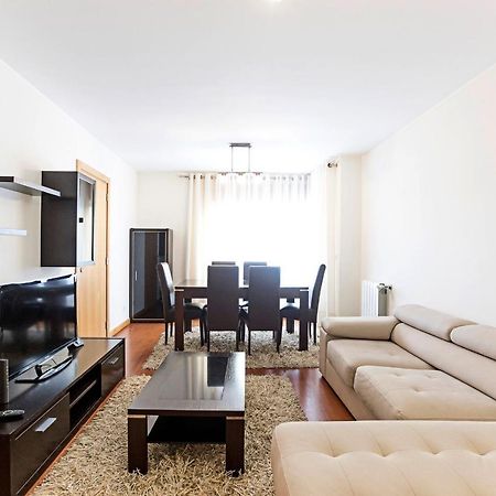 2Br Flat By Metro W/ Free Parking By Lovelystay Vila Nova de Gaia Buitenkant foto