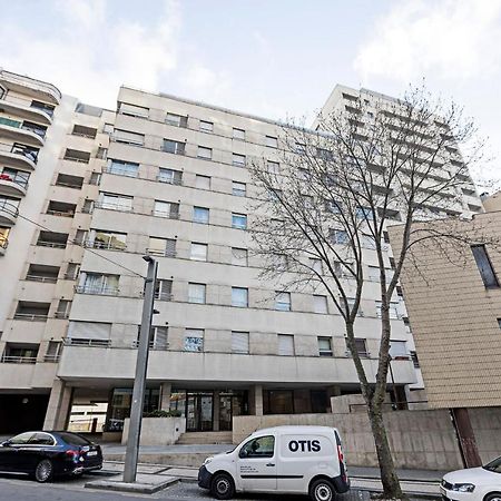 2Br Flat By Metro W/ Free Parking By Lovelystay Vila Nova de Gaia Buitenkant foto