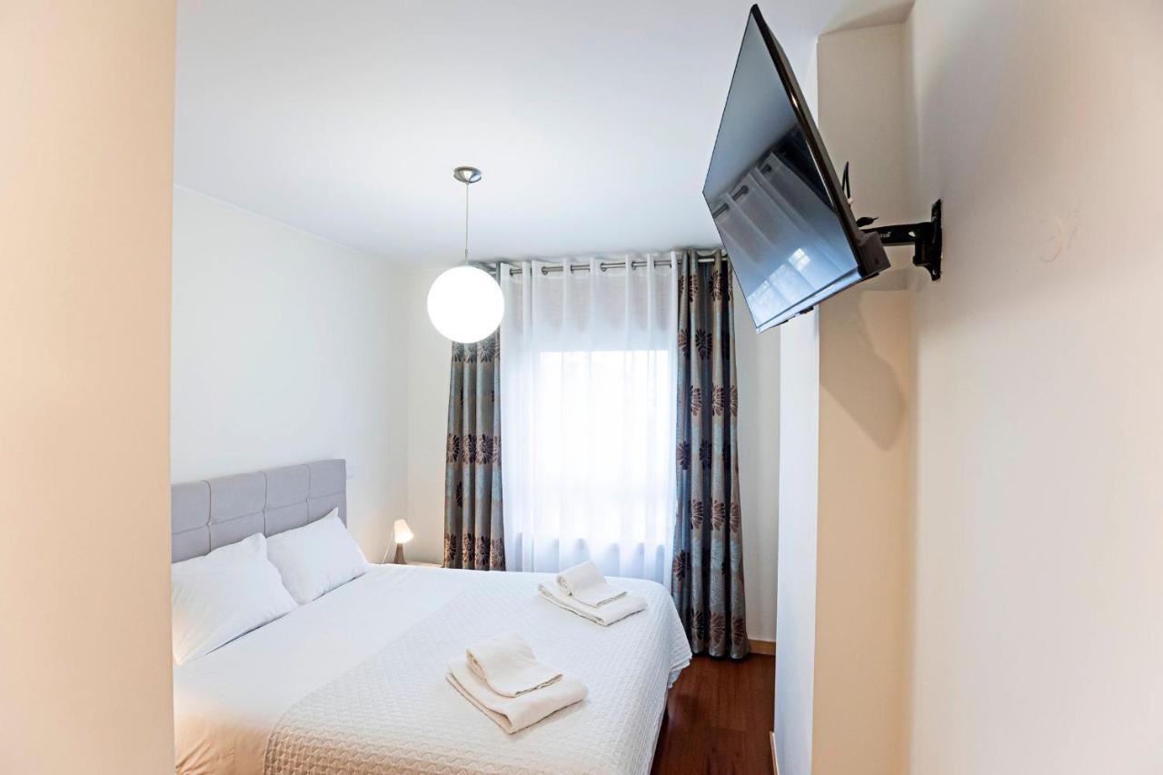 2Br Flat By Metro W/ Free Parking By Lovelystay Vila Nova de Gaia Buitenkant foto