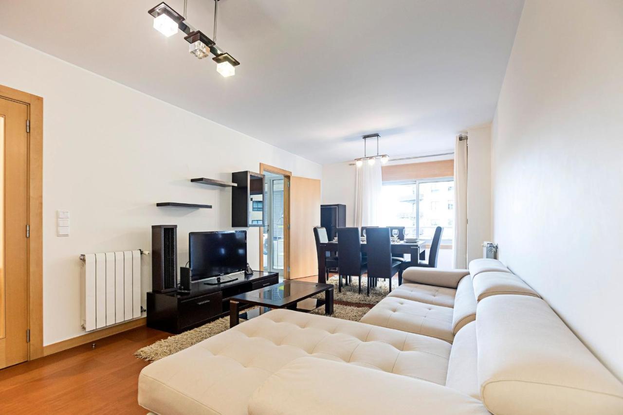 2Br Flat By Metro W/ Free Parking By Lovelystay Vila Nova de Gaia Buitenkant foto