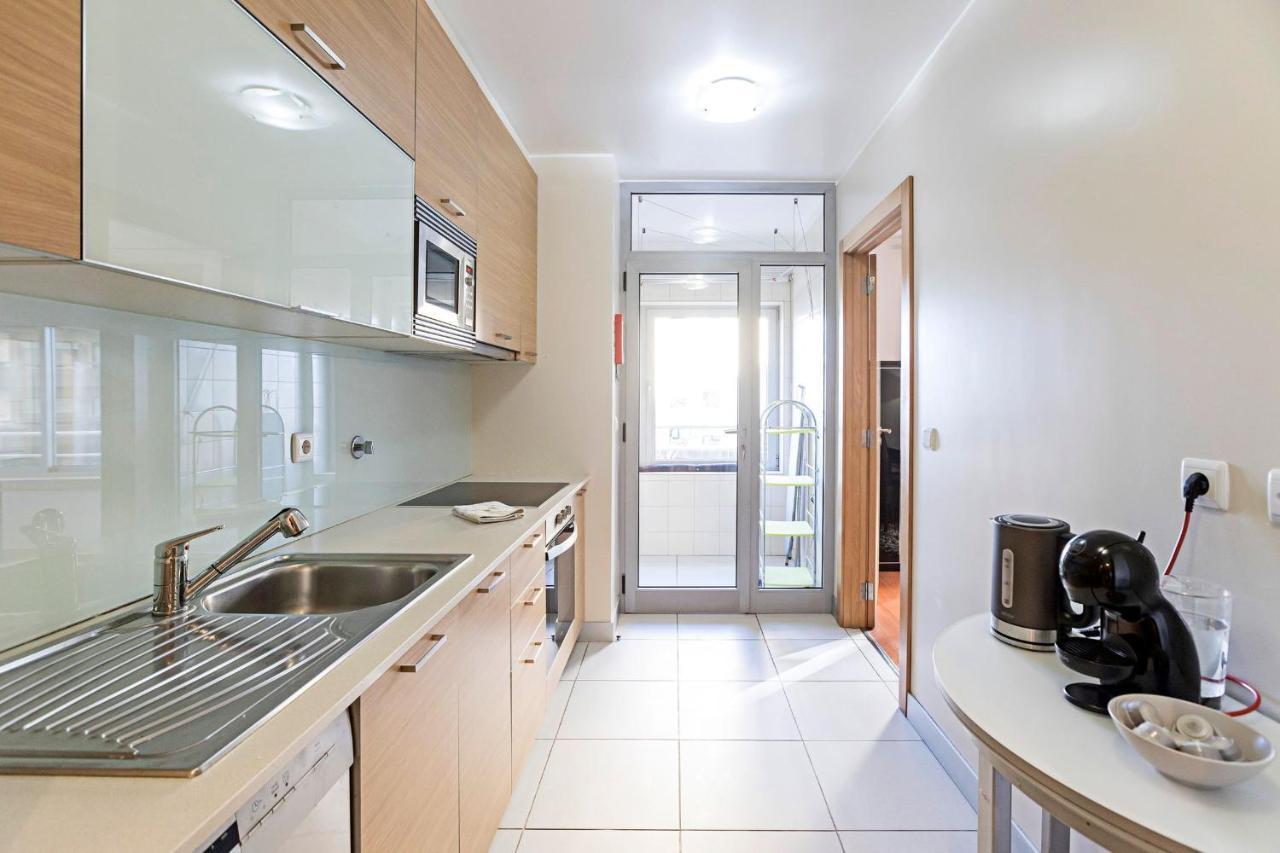 2Br Flat By Metro W/ Free Parking By Lovelystay Vila Nova de Gaia Buitenkant foto