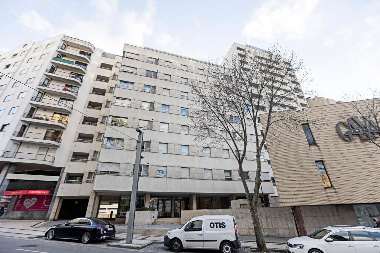 2Br Flat By Metro W/ Free Parking By Lovelystay Vila Nova de Gaia Buitenkant foto