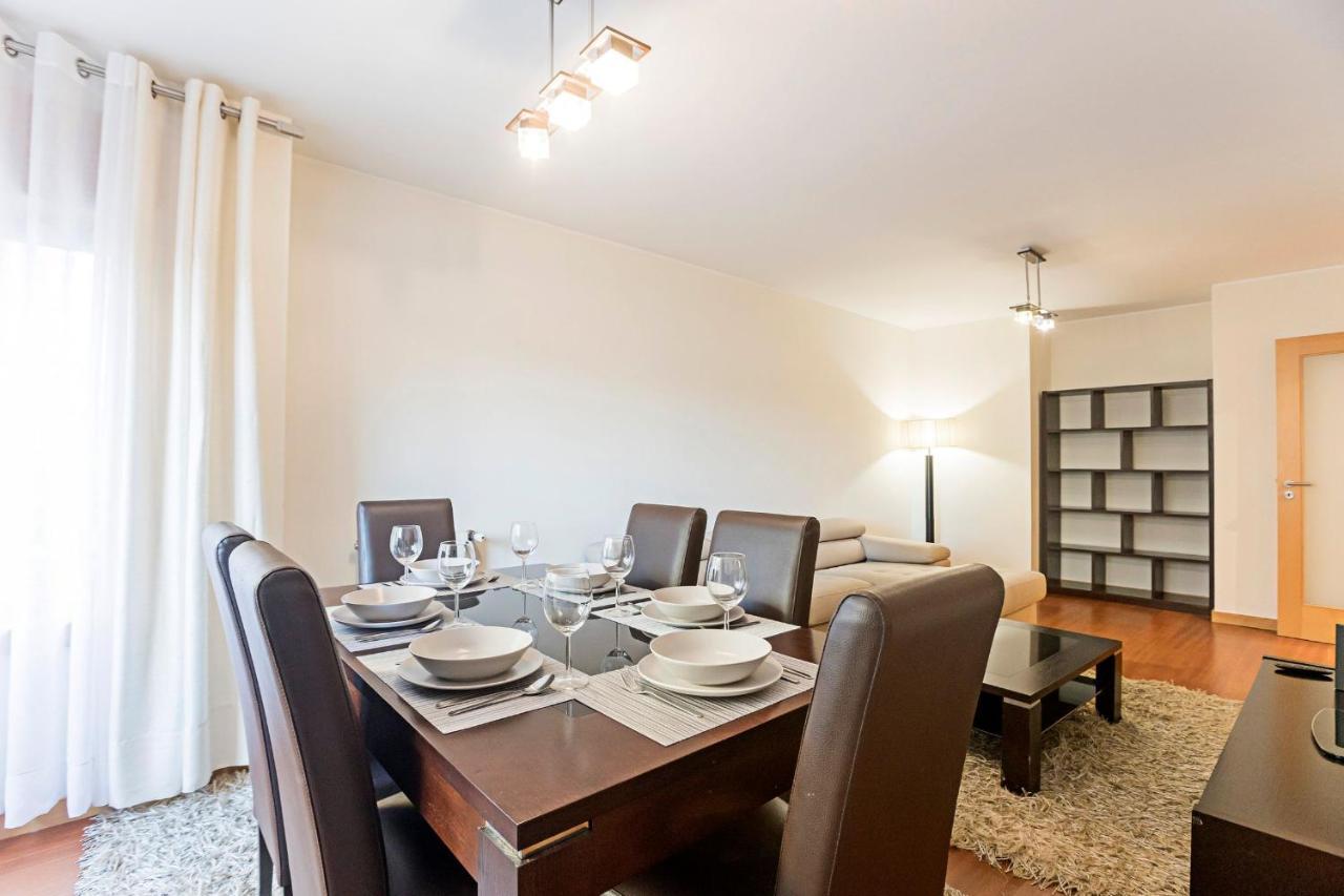 2Br Flat By Metro W/ Free Parking By Lovelystay Vila Nova de Gaia Buitenkant foto
