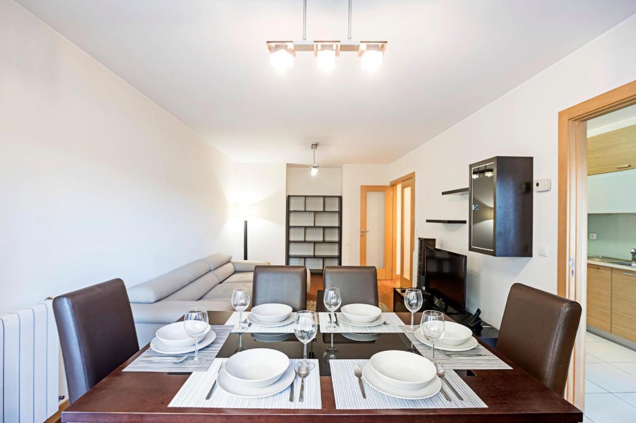 2Br Flat By Metro W/ Free Parking By Lovelystay Vila Nova de Gaia Buitenkant foto