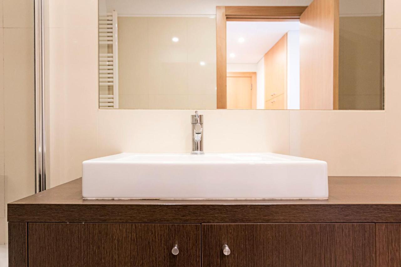 2Br Flat By Metro W/ Free Parking By Lovelystay Vila Nova de Gaia Buitenkant foto