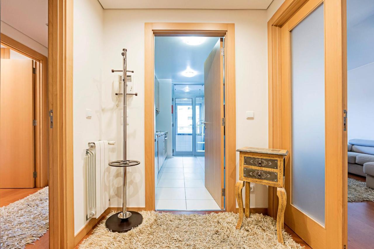 2Br Flat By Metro W/ Free Parking By Lovelystay Vila Nova de Gaia Buitenkant foto